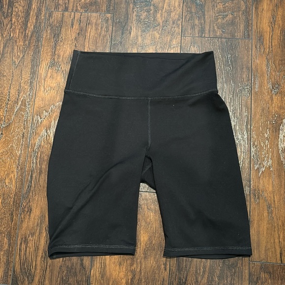Fabletics power hold biker shorts - Picture 1 of 4
